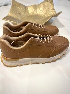 Women  Casual Leather Sneakers in Brown - Classic Comfort 40